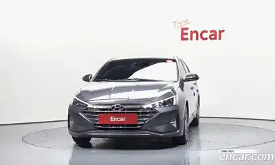 Hyundai Avante 2019 1.6 автомат (гидро), миниатюра 3