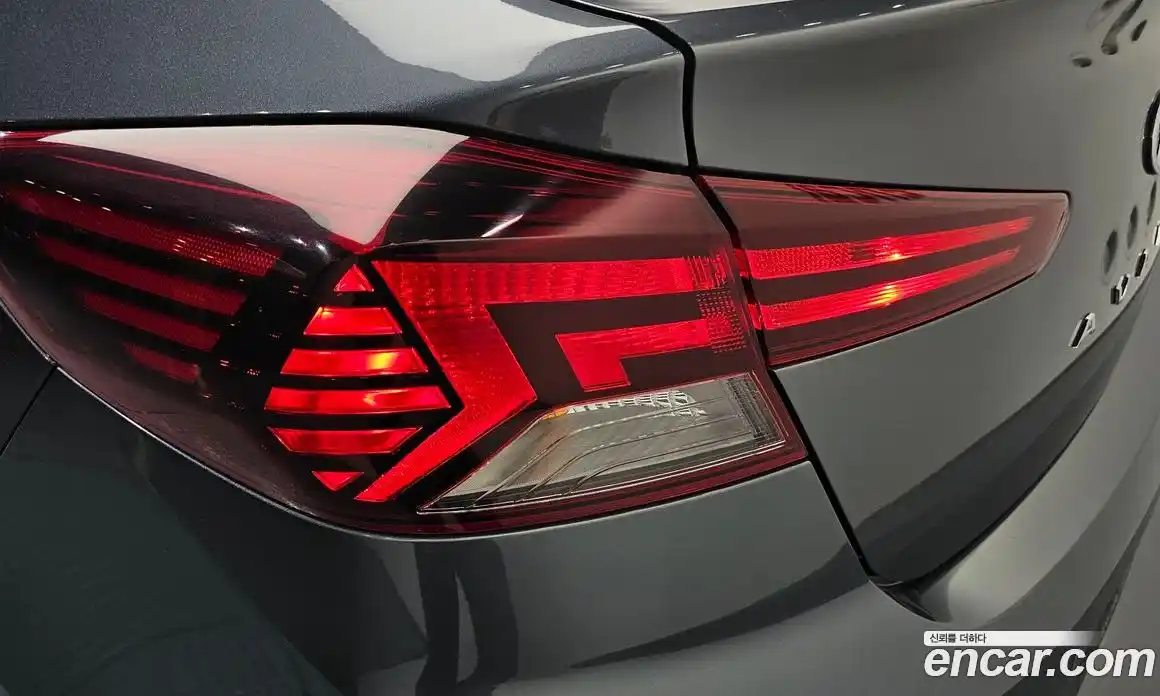 Hyundai Avante 2019 1.6 автомат (гидро), фото 9