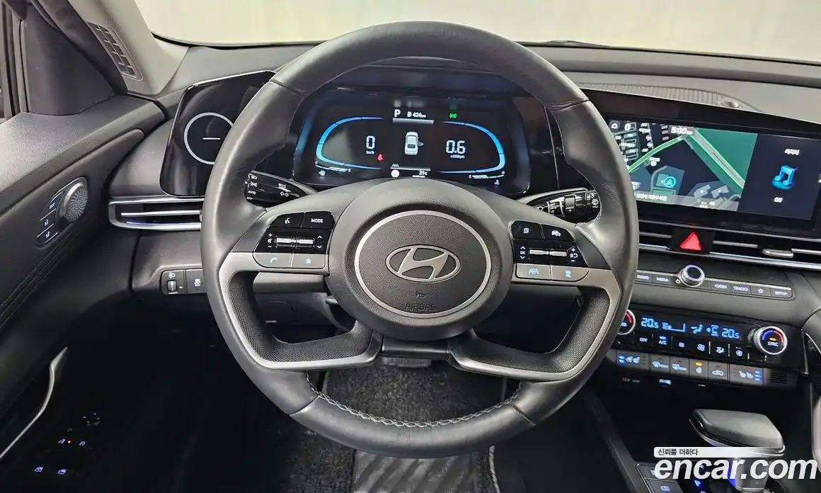 Hyundai Avante 2023 1.6 автомат (гидро), фото 12