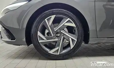 Hyundai Avante 2023 1.6 автомат (гидро), миниатюра 5