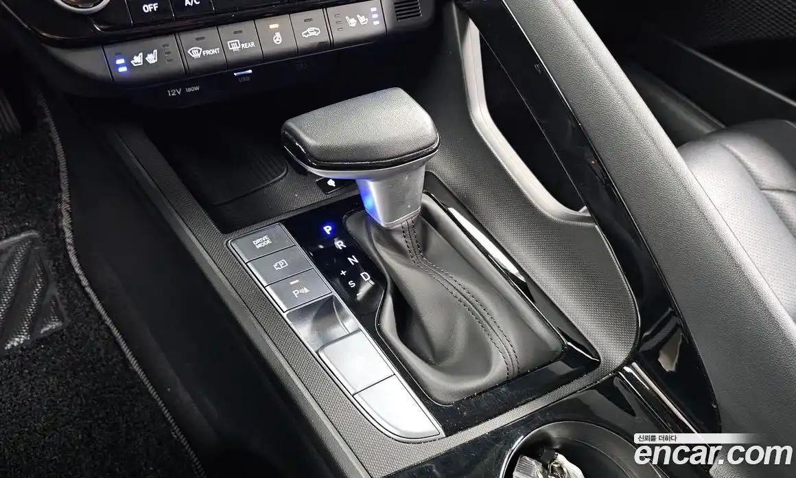 Hyundai Avante 2023 1.6 автомат (гидро), фото 9