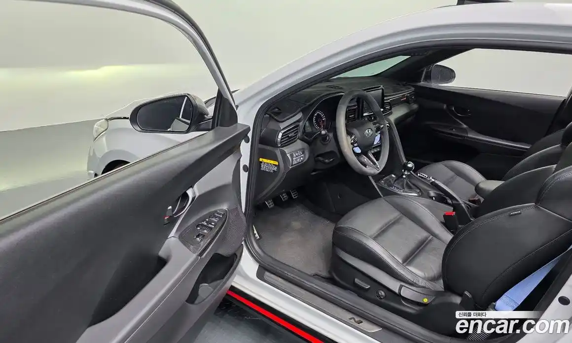 Hyundai Veloster 2018 2.0 механика, фото 13
