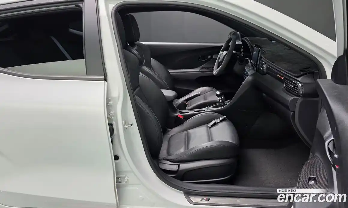 Hyundai Veloster 2018 2.0 механика, фото 16