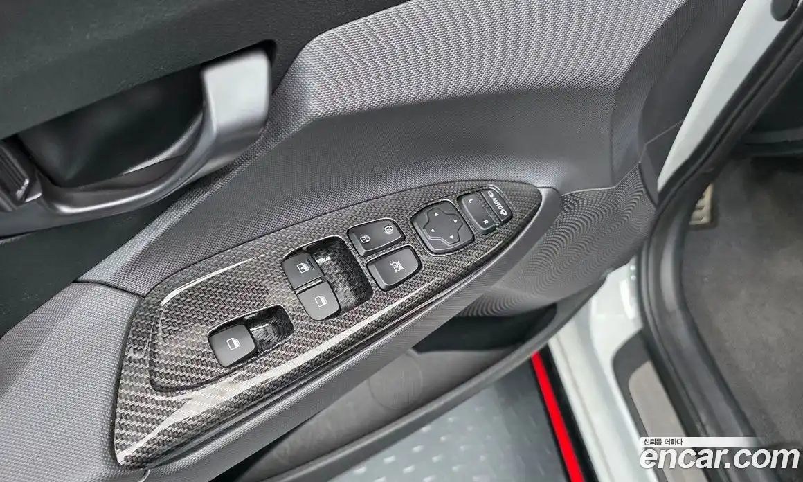 Hyundai Veloster 2018 2.0 механика, фото 27