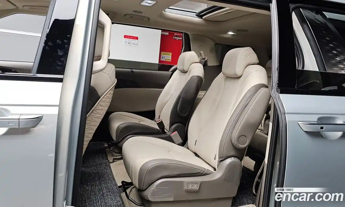 Kia Carnival 2025 3.5 автомат (гидро), фото 17