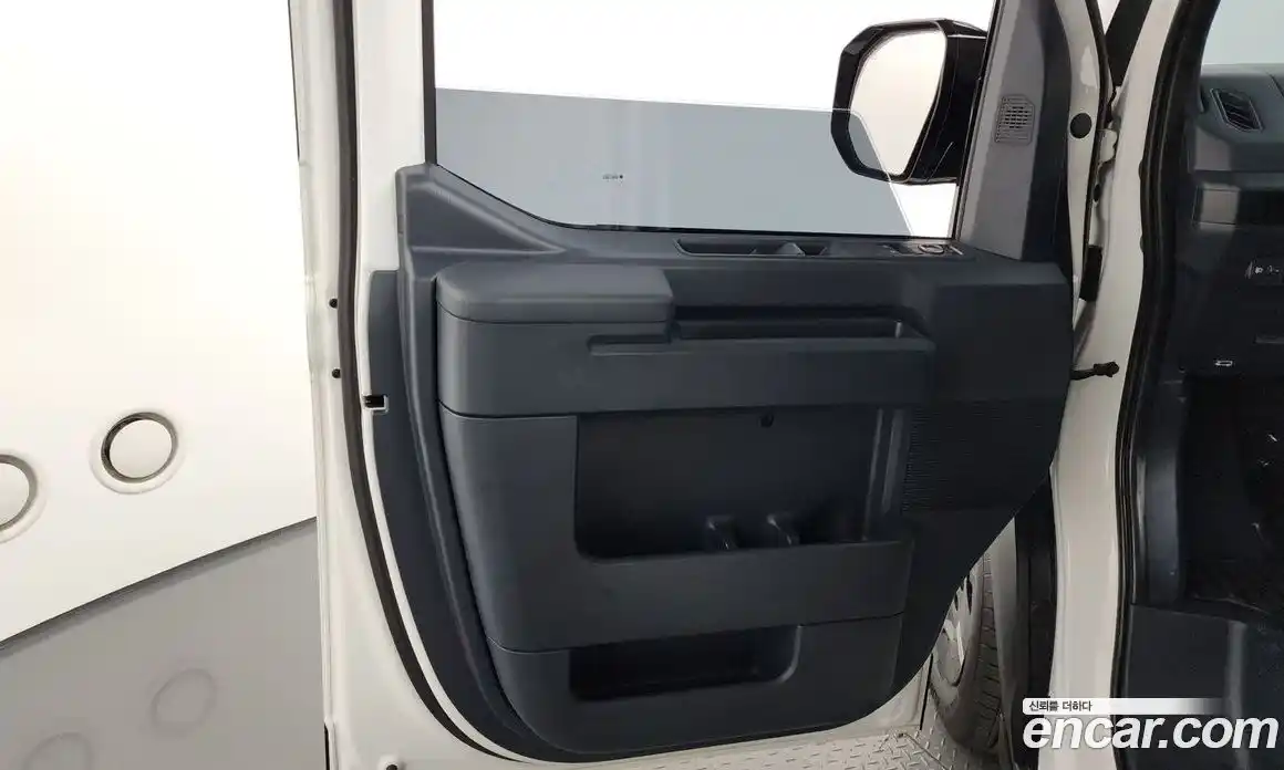 Kia PV5 2025 0.2 автомат (гидро), фото 15