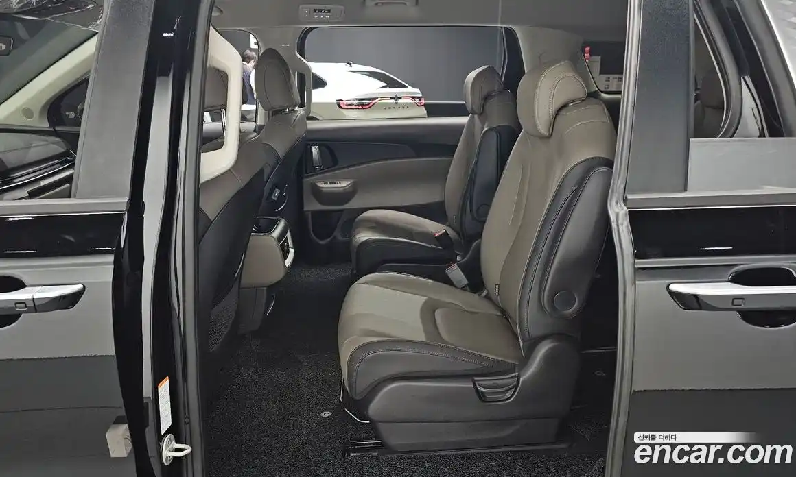 Kia Carnival 2025 2.2 автомат (гидро), фото 18