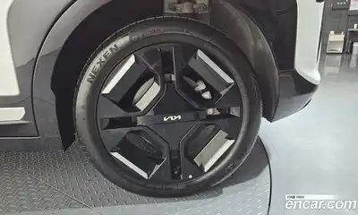 Kia EV3 2024 0.2 автомат (гидро), миниатюра 7