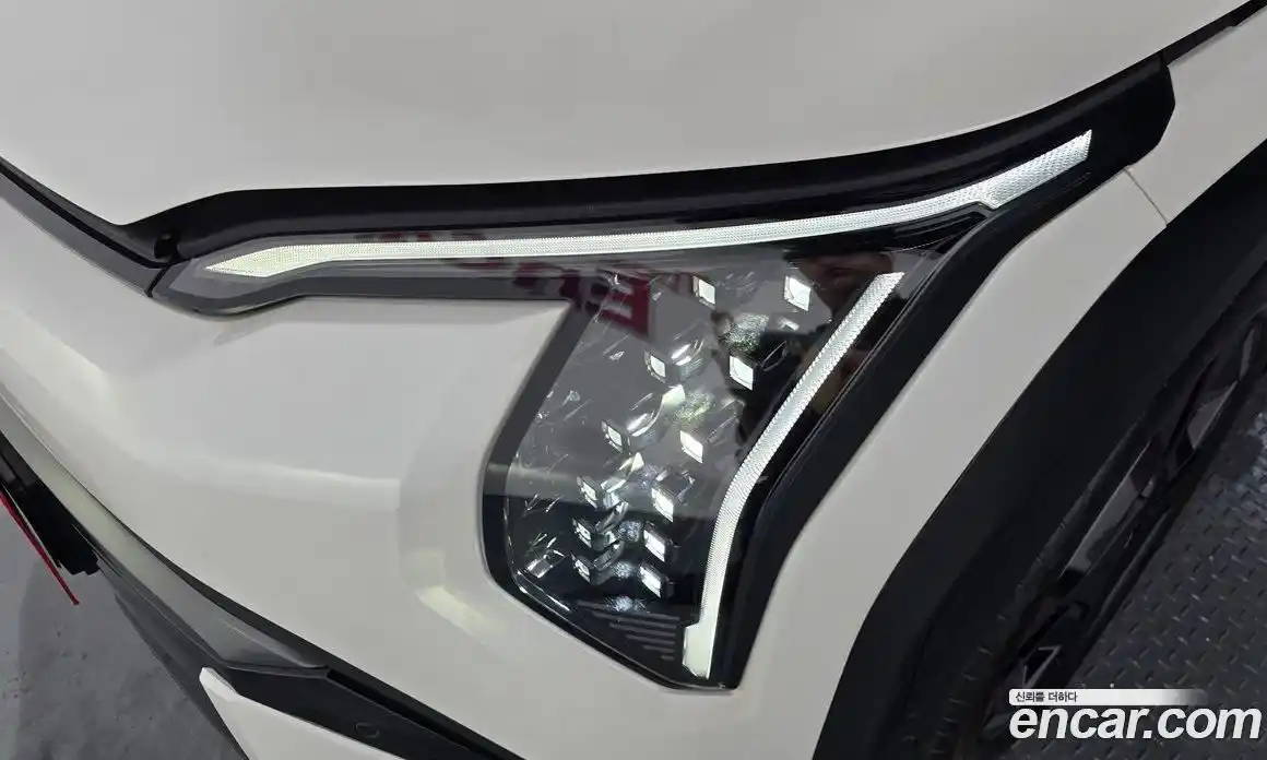 Kia EV3 2024 0.2 автомат (гидро), фото 8