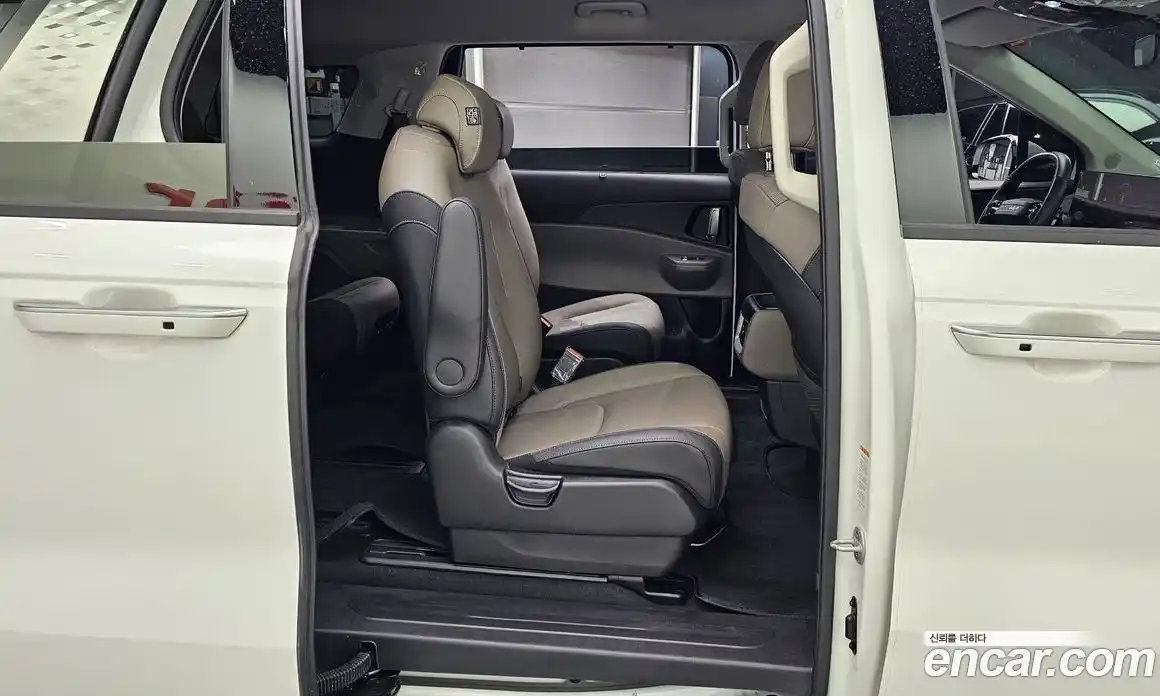 Kia Carnival 2025 2.2 автомат (гидро), фото 18