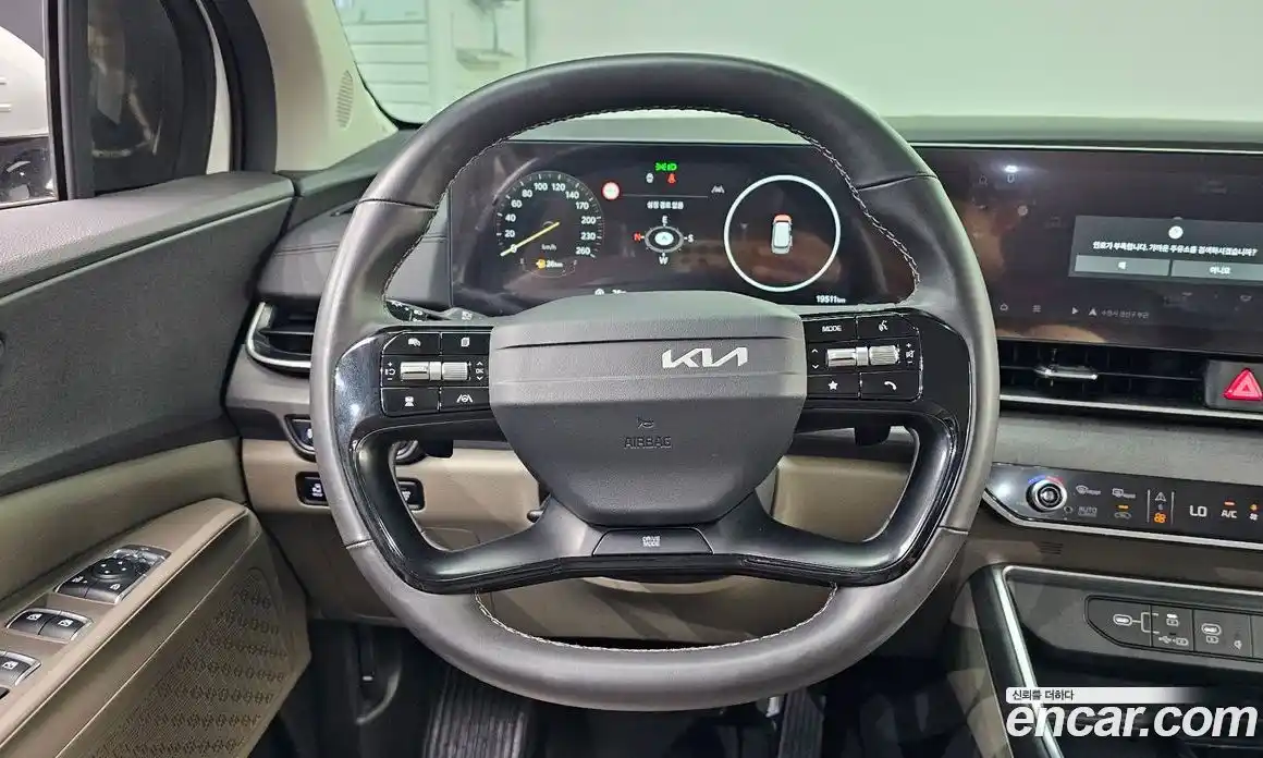 Kia Carnival 2025 2.2 автомат (гидро), фото 19