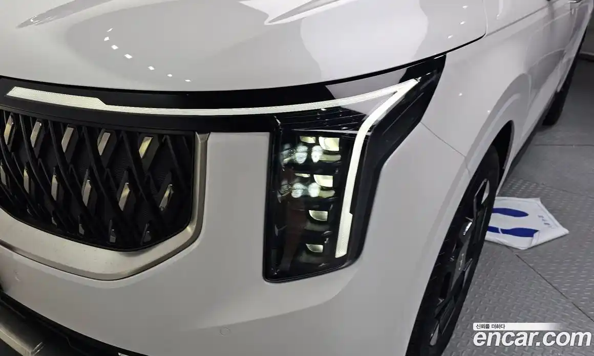 Kia Carnival 2025 2.2 автомат (гидро), фото 8