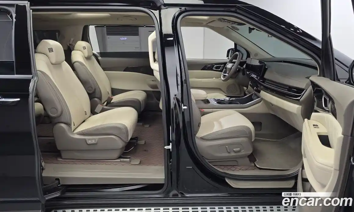 Kia Carnival 2025 1.6 автомат (гидро), фото 17