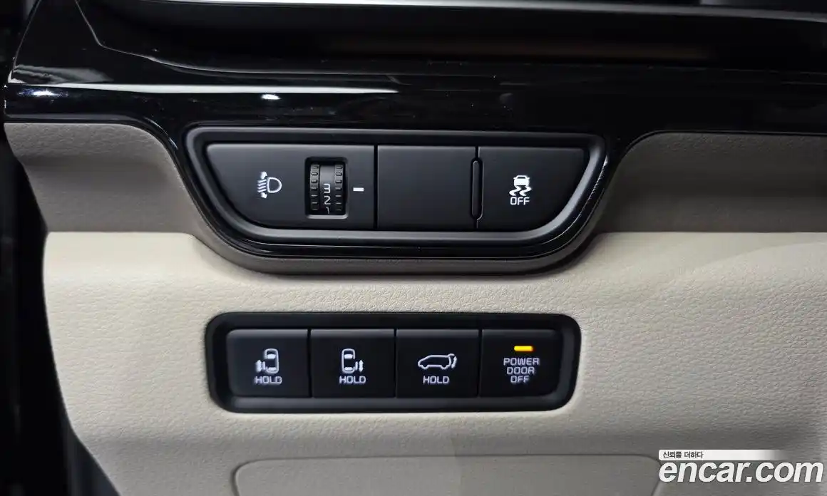 Kia Carnival 2025 1.6 автомат (гидро), фото 18