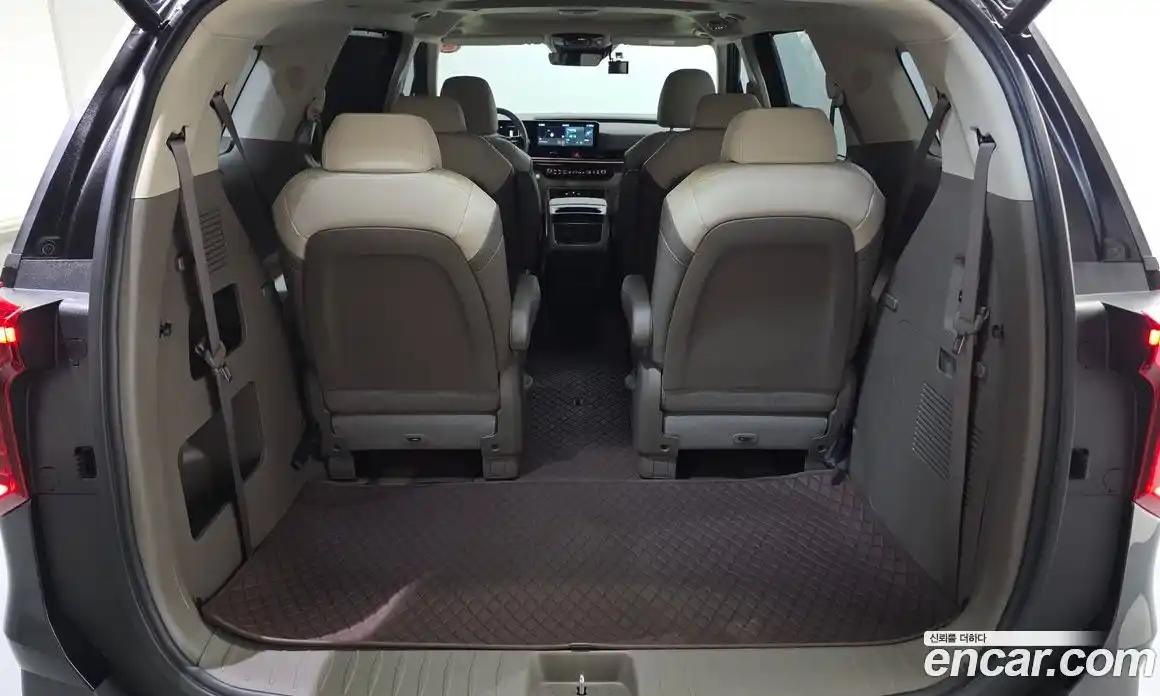 Kia Carnival 2025 1.6 автомат (гидро), фото 31
