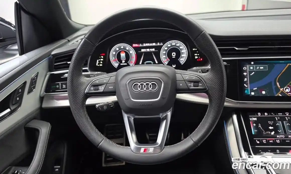 Audi Q8 2023 3.0 автомат (гидро), фото 13