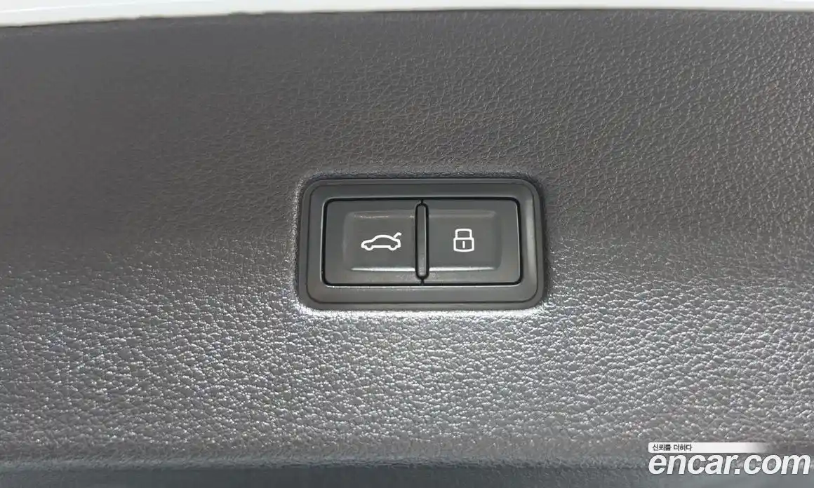 Audi Q8 2023 3.0 автомат (гидро), фото 16