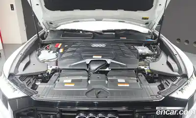 Audi Q8 2023 3.0 автомат (гидро), миниатюра 6