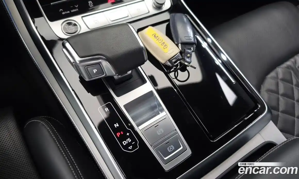 Audi Q8 2023 3.0 автомат (гидро), фото 9