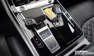 Audi Q8 2023 3.0 автомат (гидро), миниатюра 9