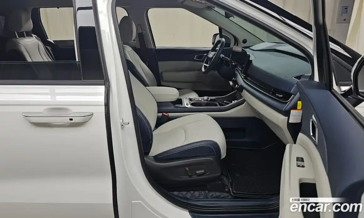 Kia Carnival 2025 1.6 автомат (гидро), фото 16