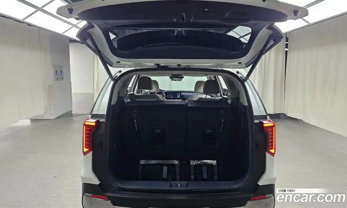 Kia Carnival 2025 1.6 автомат (гидро), фото 22