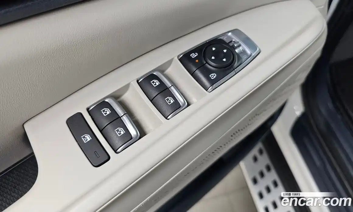 Kia Carnival 2025 1.6 автомат (гидро), фото 30