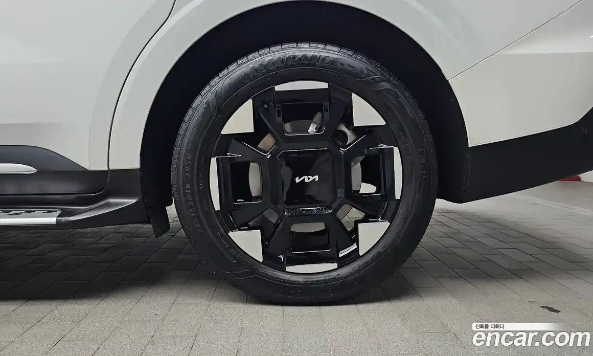 Kia Carnival 2025 1.6 автомат (гидро), фото 7
