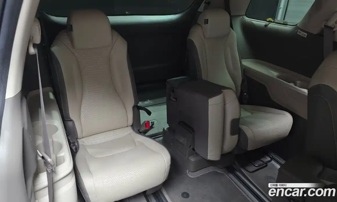 Kia Carnival 2023 3.5 автомат (гидро), фото 13
