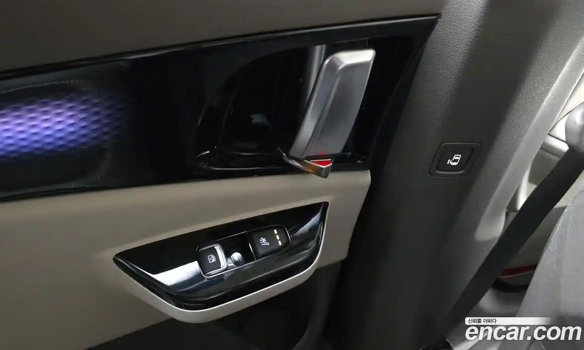 Kia Carnival 2023 3.5 автомат (гидро), фото 19