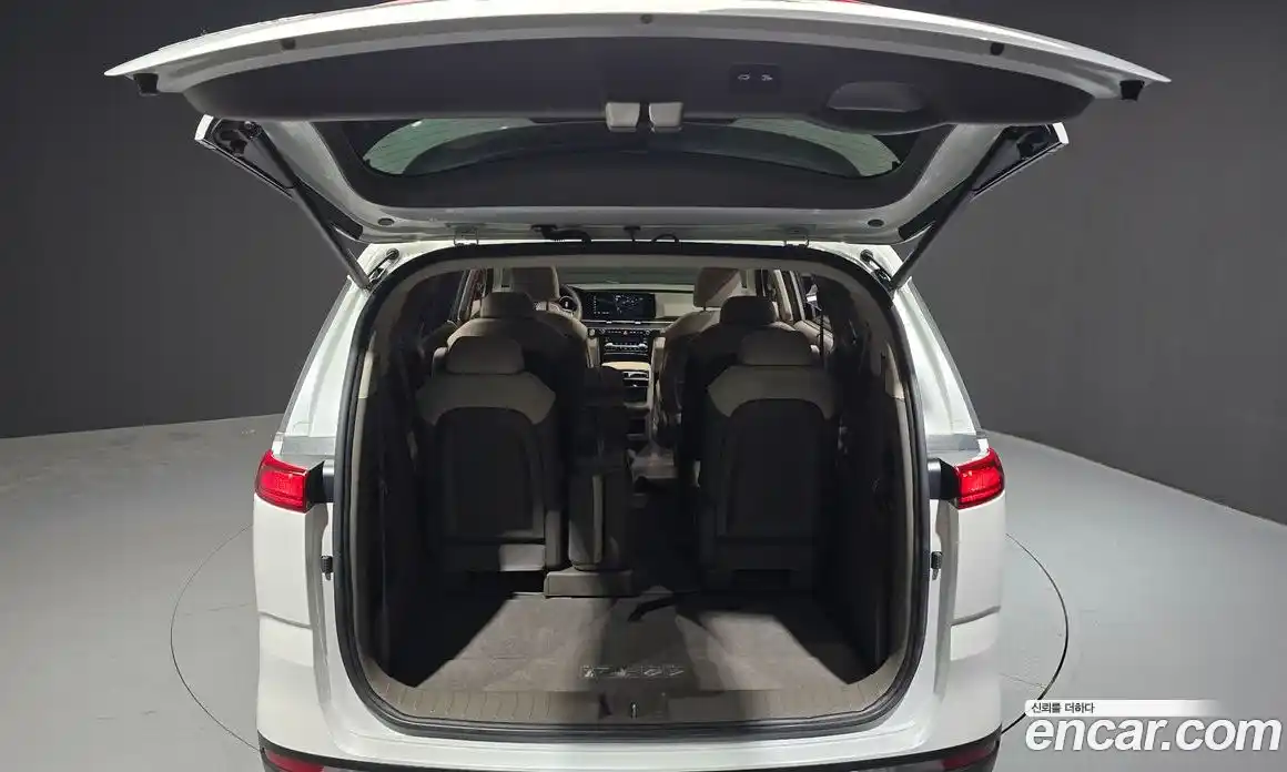 Kia Carnival 2023 3.5 автомат (гидро), фото 20