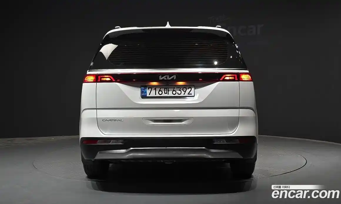 Kia Carnival 2023 3.5 автомат (гидро), фото 4