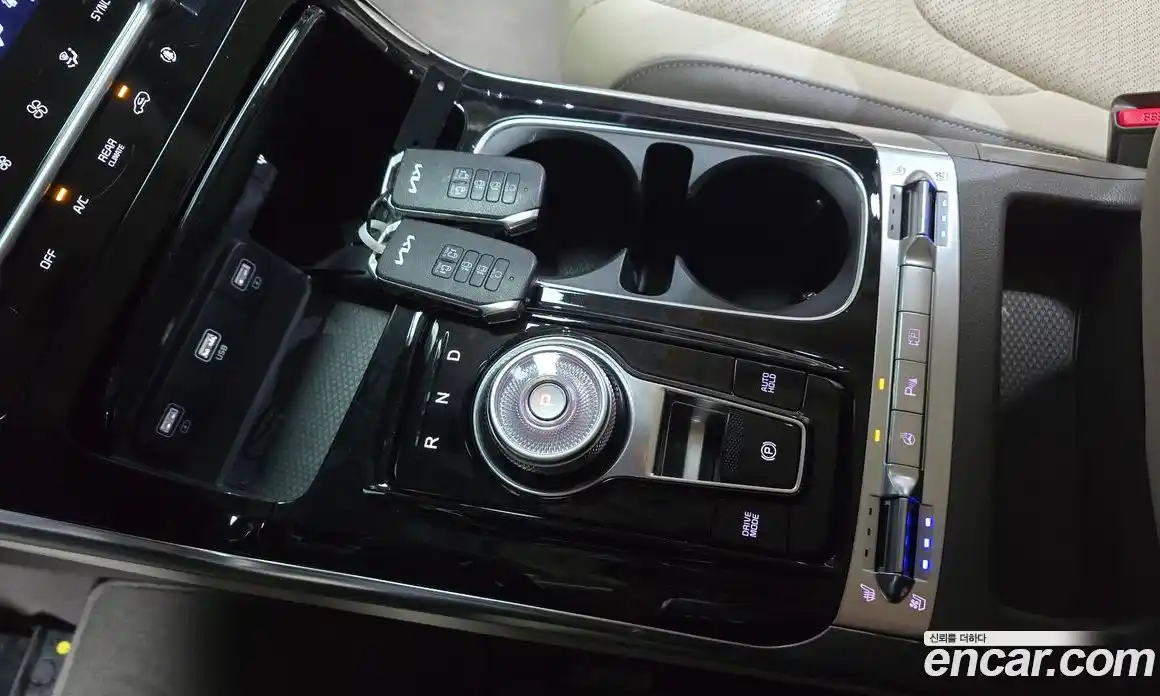 Kia Carnival 2023 3.5 автомат (гидро), фото 9