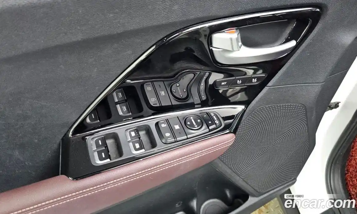 Kia Niro 2021 1.6 автомат (гидро), фото 24