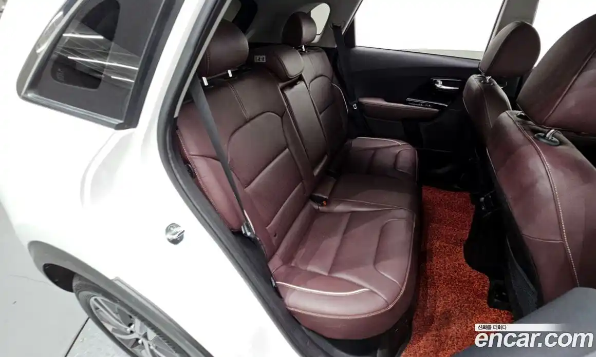 Kia Niro 2021 1.6 автомат (гидро), фото 25