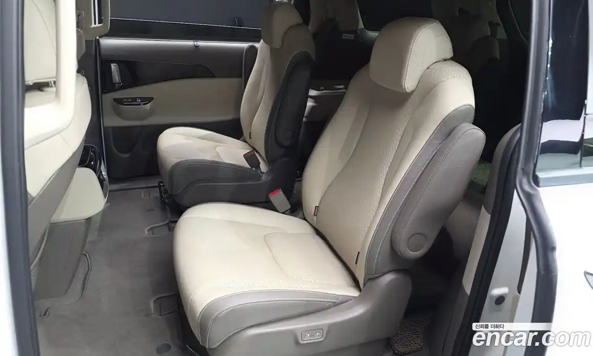 Kia Carnival 2022 2.2 автомат (гидро), фото 18