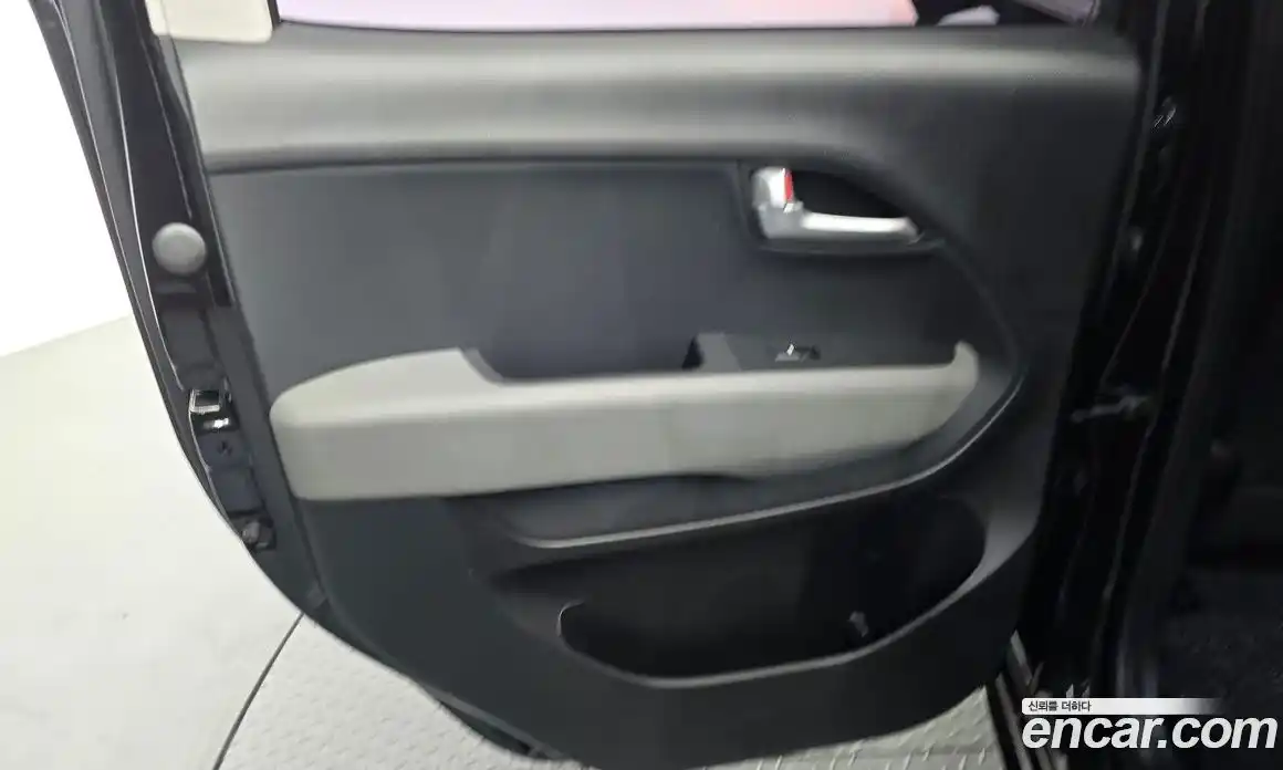 Kia Ray 2018 1.0 автомат (гидро), фото 15