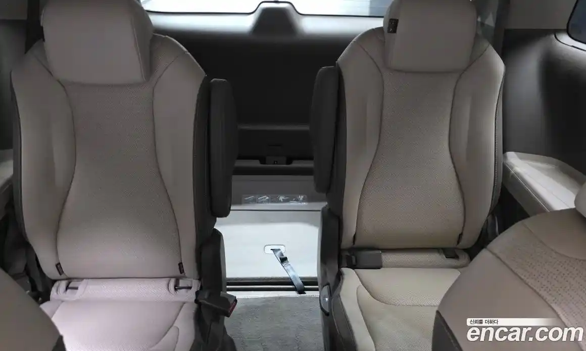 Kia Carnival 2025 2.2 автомат (гидро), фото 28