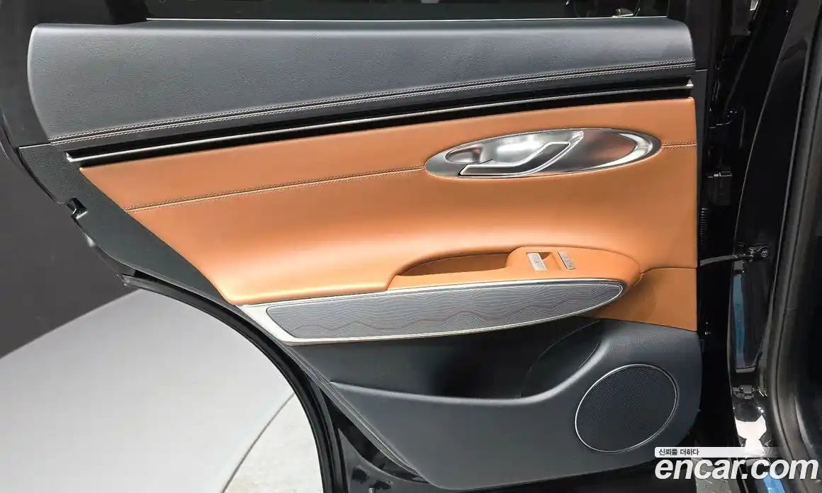 Genesis GV70 2023 2.5 автомат (гидро), фото 15