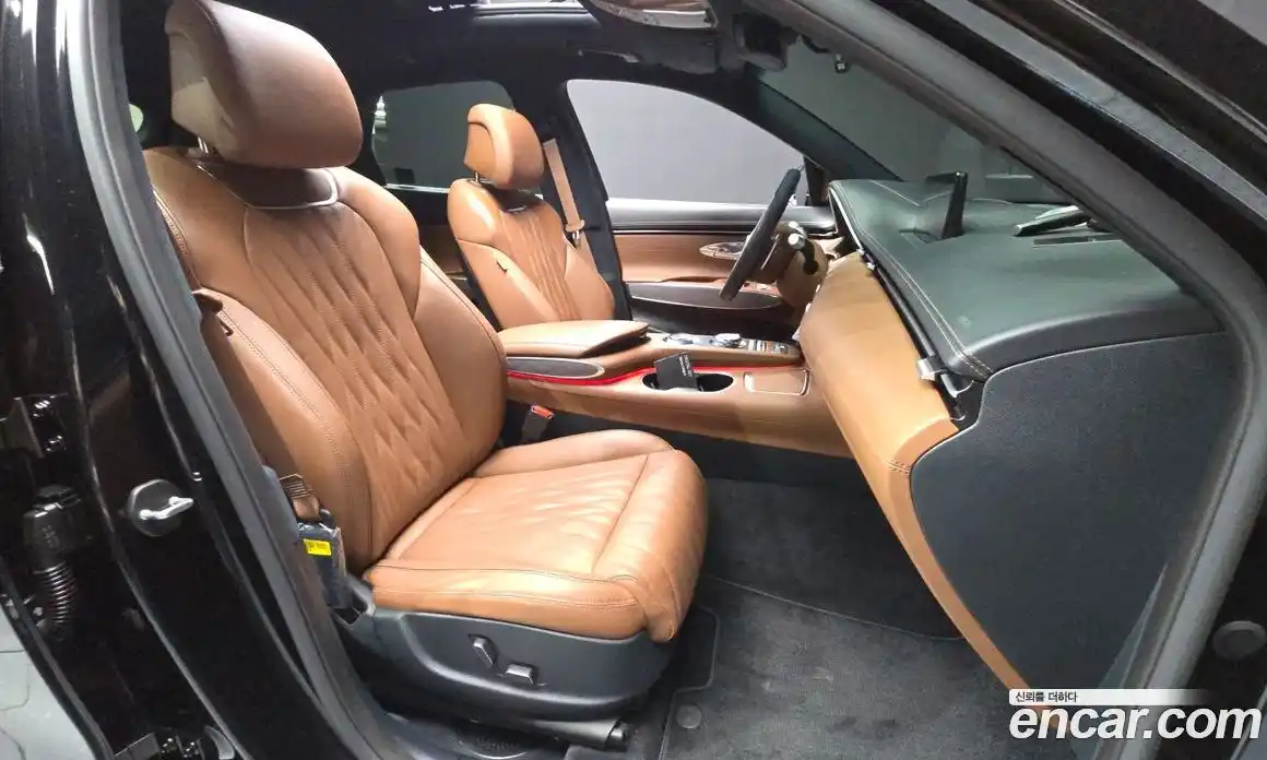 Genesis GV70 2023 2.5 автомат (гидро), фото 17