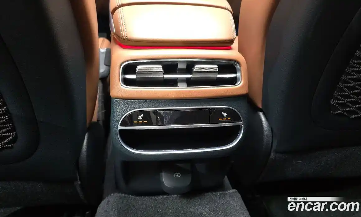 Genesis GV70 2023 2.5 автомат (гидро), фото 25