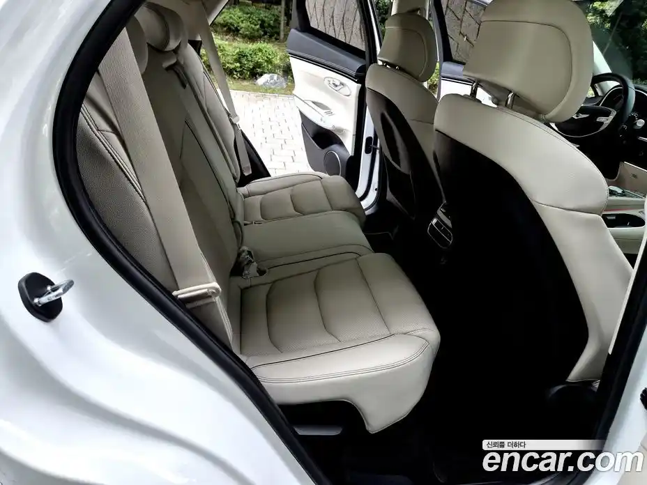 Genesis GV70 2024 2.5 автомат (гидро), фото 12