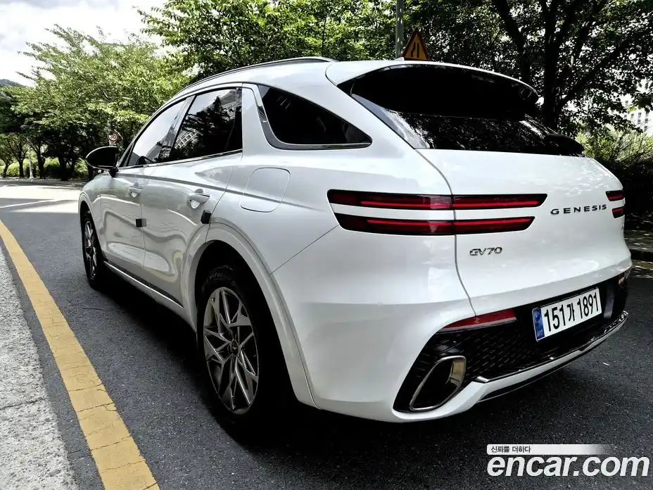 Genesis GV70 2024 2.5 автомат (гидро), фото 6