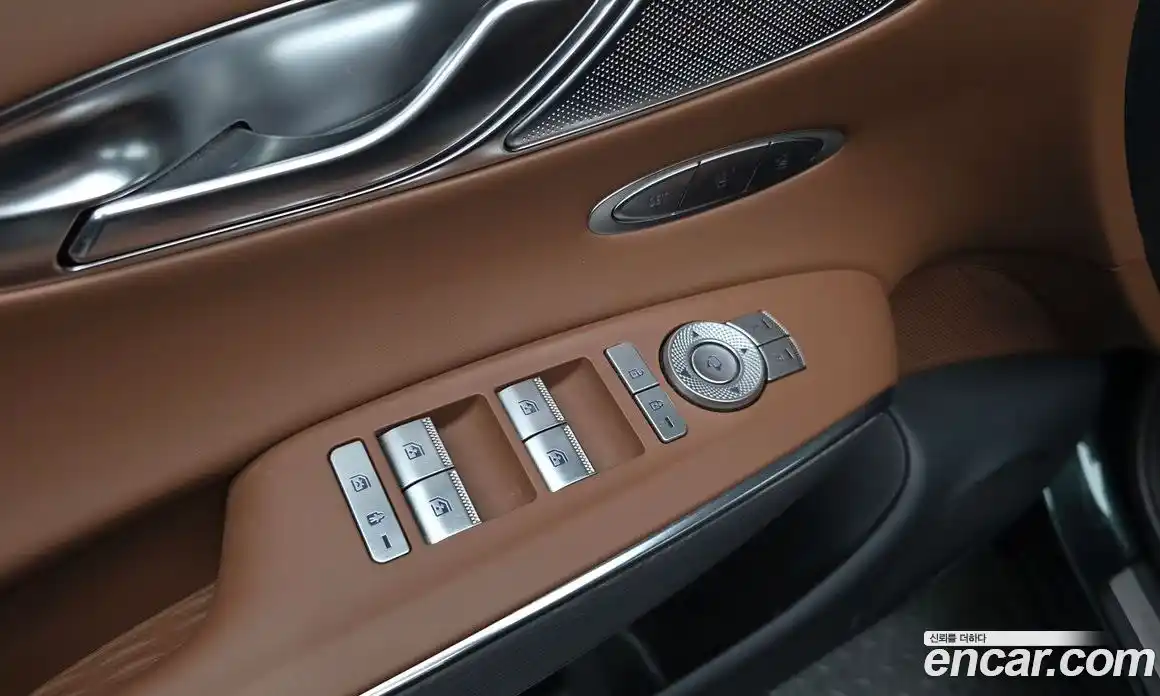 Genesis GV70 2022 2.5 автомат (гидро), фото 27