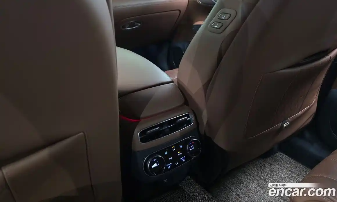Genesis GV70 2022 2.5 автомат (гидро), фото 32