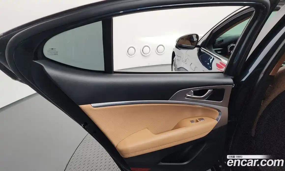 Genesis G70 2020 2.0 автомат (гидро), фото 15