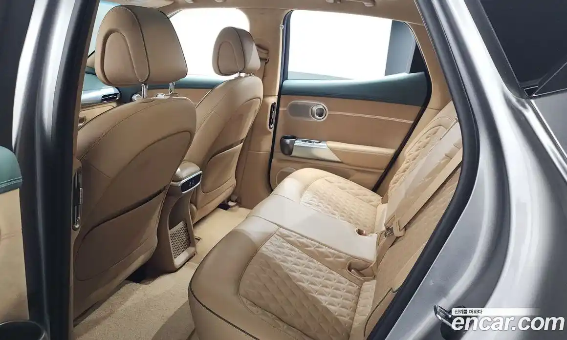 Genesis GV60 2022 0.1 автомат (гидро), фото 11