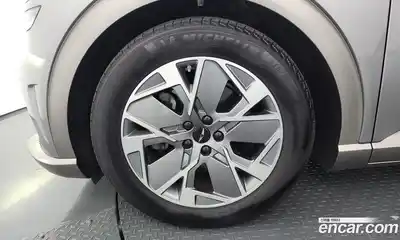 Genesis GV60 2022 0.1 автомат (гидро), миниатюра 5