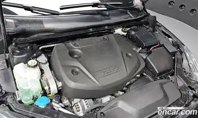Volvo V40 2019 2.0 автомат (гидро), миниатюра 6