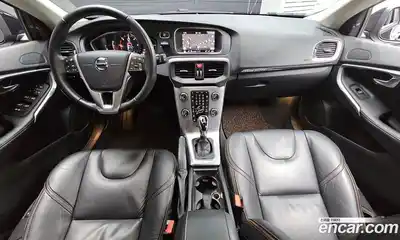 Volvo V40 2019 2.0 автомат (гидро), миниатюра 7